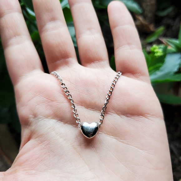 New Silver Heart Necklace - Picture 2 of 8
